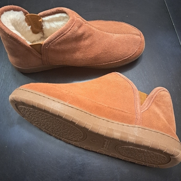 The Great Northwest Chestnut Suede & Shearling Men's Slippers   Size S (7-8) - Picture 1 of 11